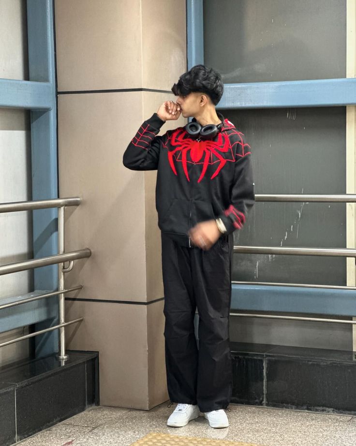 Spiderman Black Hoodie – Marvel Inspired Oversized Streetwear Hoodie for Men & Women